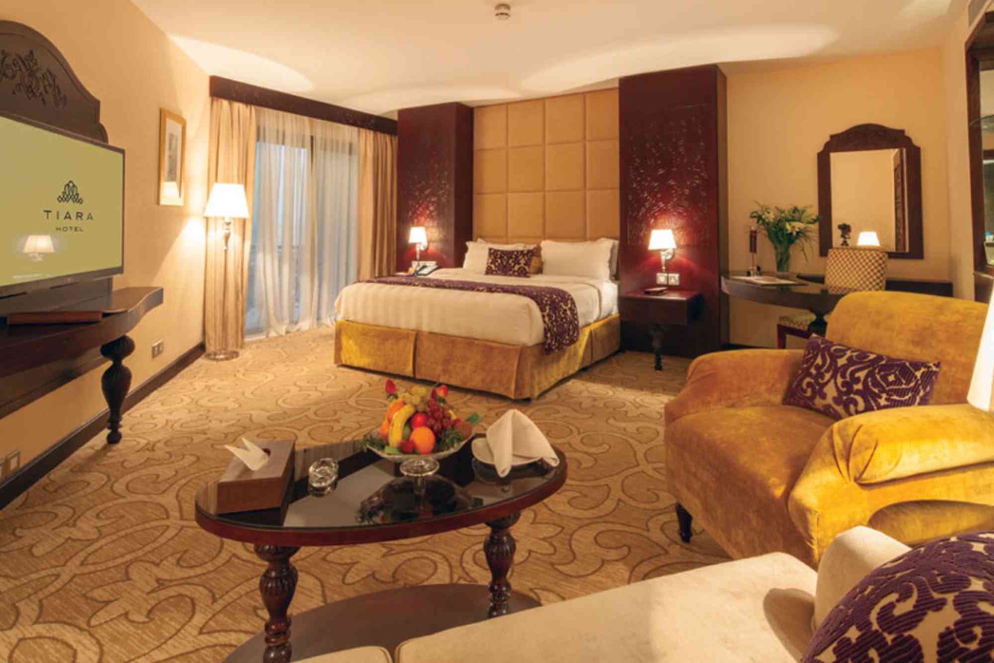 فندق كراون بلازا الواحة